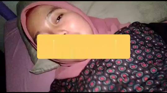 Bokep indo bu bidan jilbab dicolmekin pacarnya